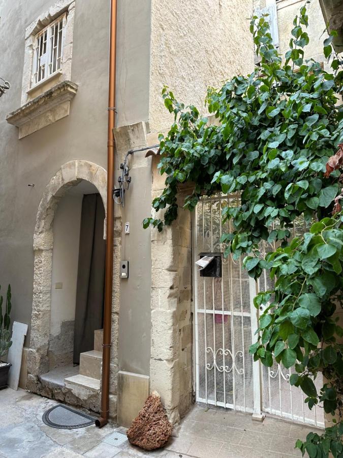 Suite Moen Ortigia Syracuse Exterior photo